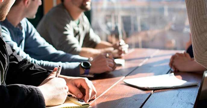 business meeting Canadian government grants your business might qualify for